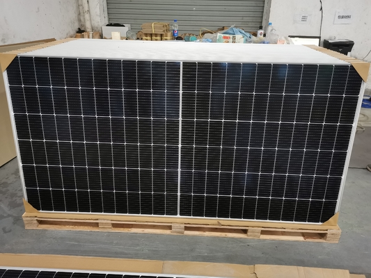 Panneau monocristallin 540W 550W d'énergie solaire de cellules de silicium de module de picovolte