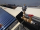 L'hôtel/pensions a pressurisé le système de chauffage solaire d'eau chaude avec le contrôleur intelligent
