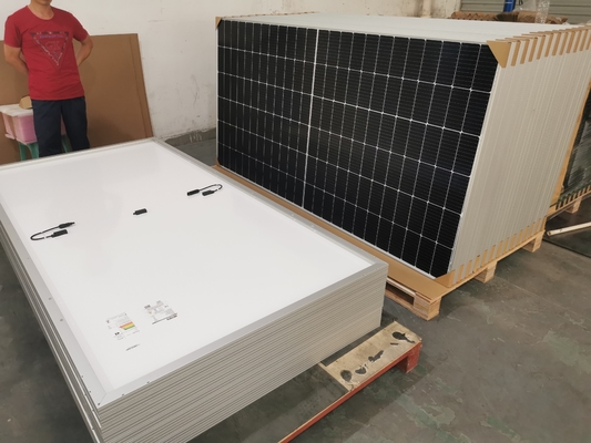 acheter Panneau solaire monocristallin 540W 545W 550W 555W de demi cellules online manufacture