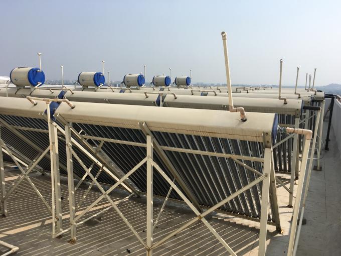 Type à panneau plat chauffe-eau actionné solaire d'Odm d'OEM 2